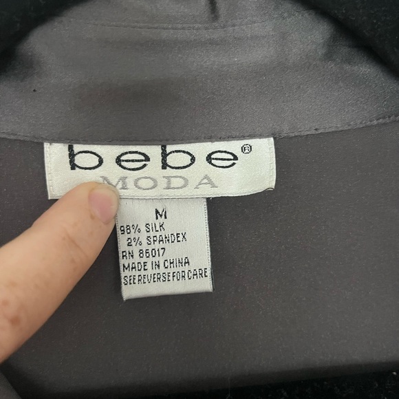 Bebe Silk Button Up Top - Picture 4 of 4